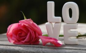 Открытка. Открытки о любви Открытка о любви, картинка о любви, картинка любовь, картинка Love Открытка о любви, картинка о любви, картинка любовь, картинка Love, надпись любовь, надпись Love, пожелание любви, картинка с пожеланиями любви, открытка любовь, картинка с любовью, открытка с любовью